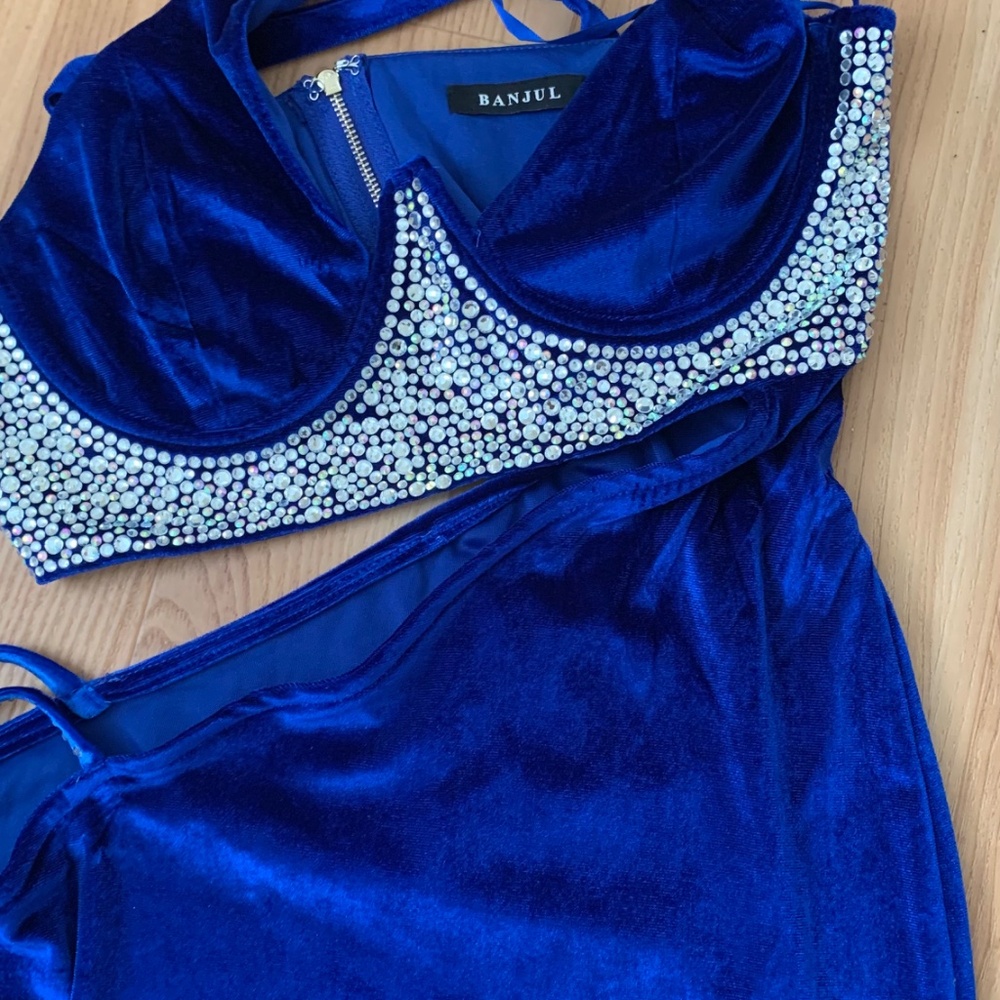 Dress - Picture 3 of 15